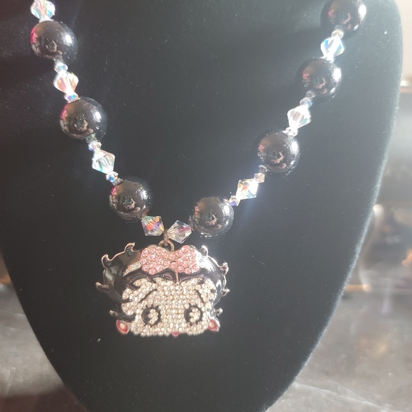 Betty Boop Jewelry Set - Picture 7 of 9